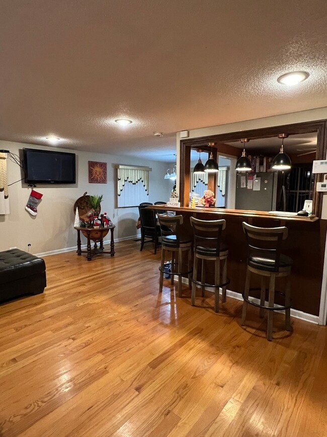 19051 Loretto Ln, Country Club Hills, IL 60478 - photo 3