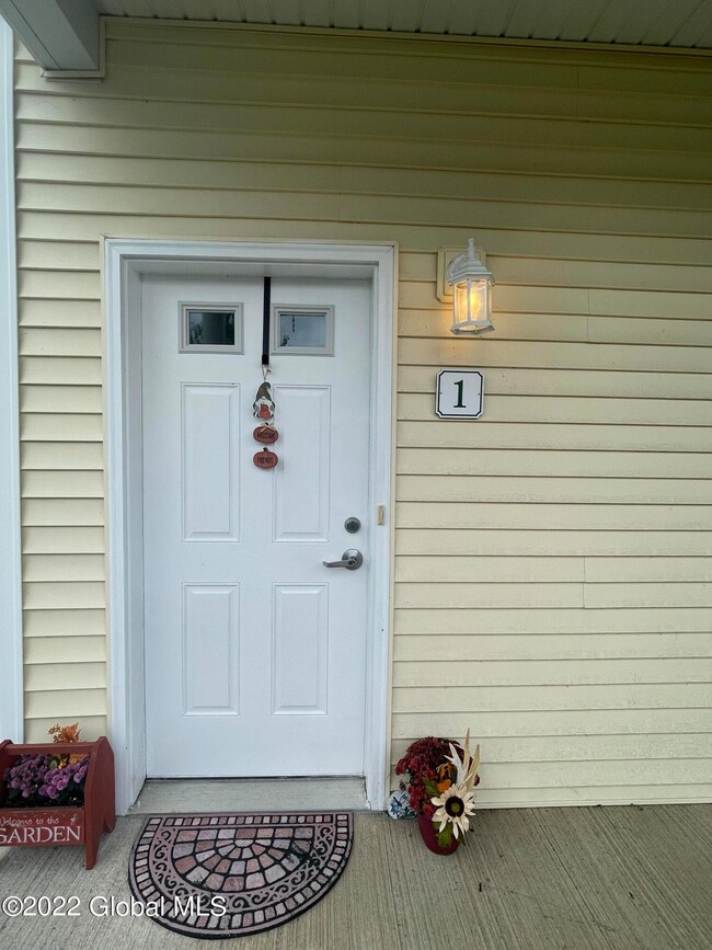 15 Kempton Place unit 1, Saratoga, NY 12866 - photo 6