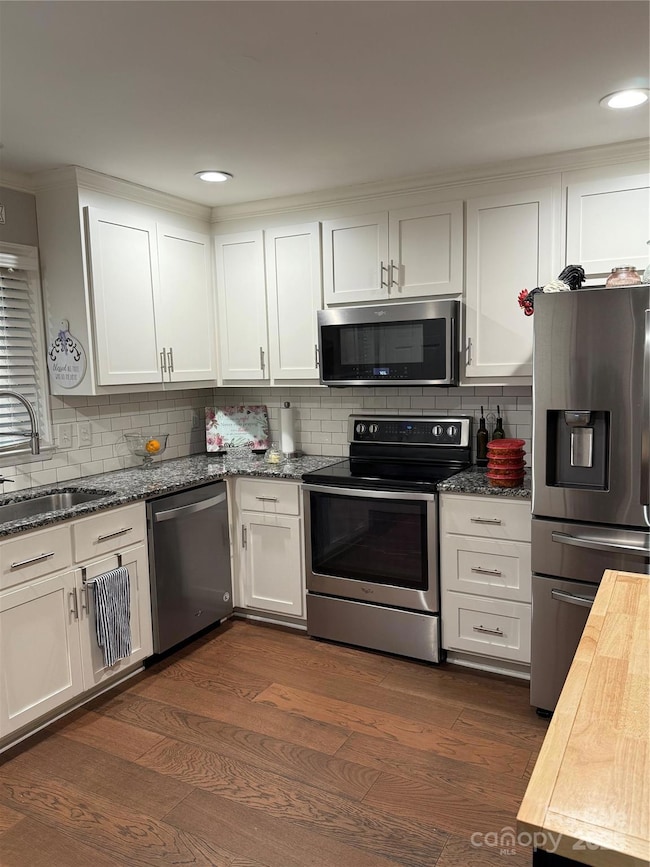 Newer renovations on a Gourmet Kitchen