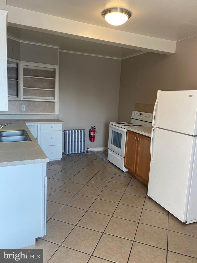 386 Lincoln Way E unit 1, Chambersburg, PA 17201 - photo 6