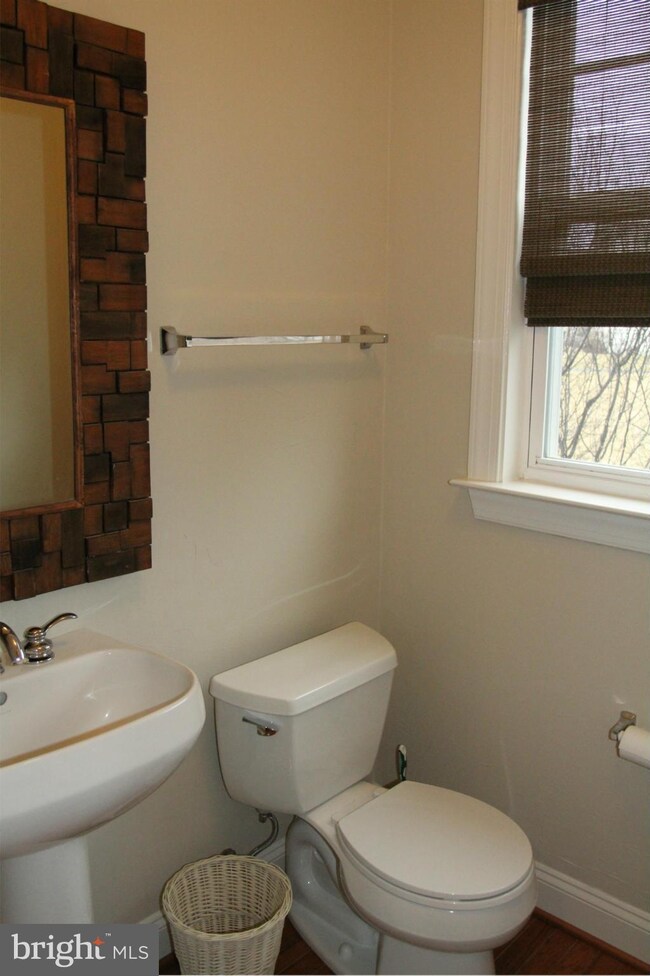 4124 Cray Dr, Warrenton, VA 20187 - photo 5