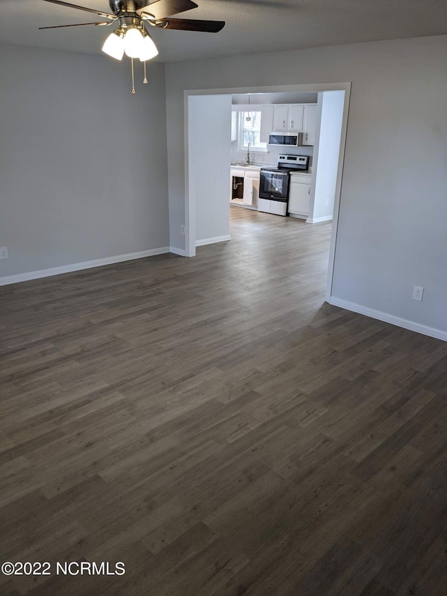 203 Thames Dr, Jacksonville, NC 28546 - photo 4