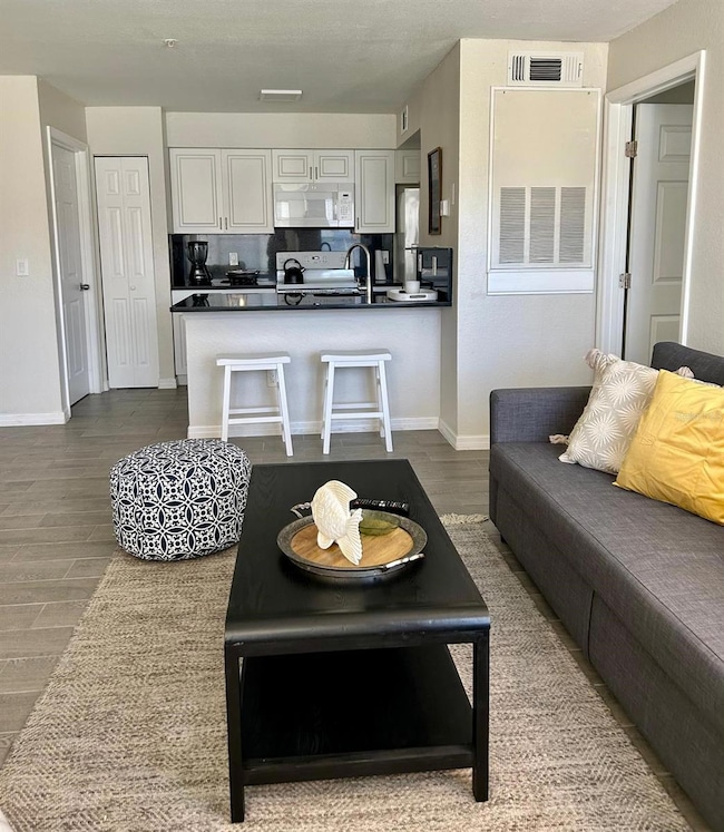 2204 Key Ct W unit 516, Kissimmee, FL 34741 - photo 4