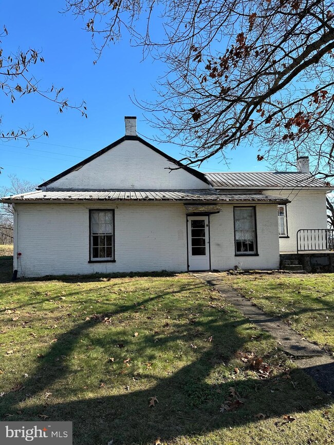 2142 Williamson Rd, Greencastle, PA 17225 - photo 3