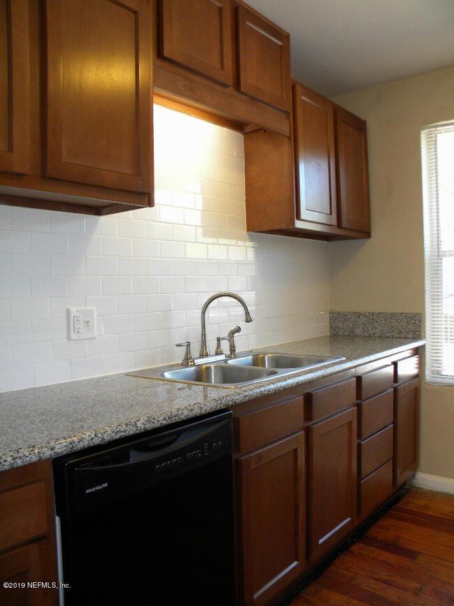 2955 Park St unit 2, Jacksonville, FL 32205 - photo 3