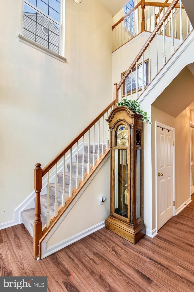 13151 Spring Mill Ln, Herndon, VA 20171 - photo 3