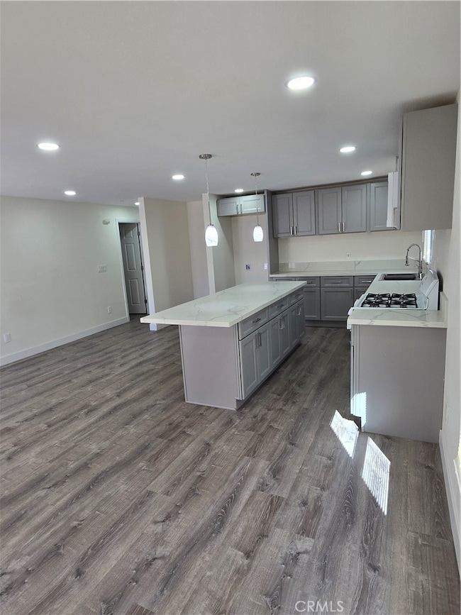 725 W K St, Colton, CA 92324 - photo 3