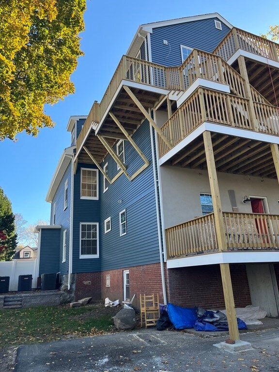 51-53 Chestnut St unit 5, Saugus, MA 01906 - photo 3