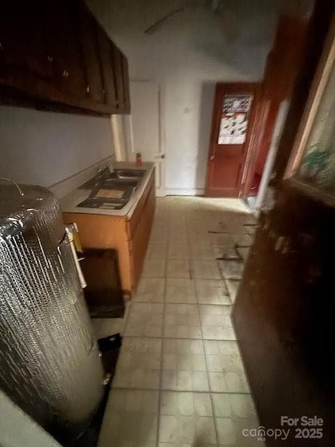 606 N Patterson St, Maxton, NC 28364 - photo 3