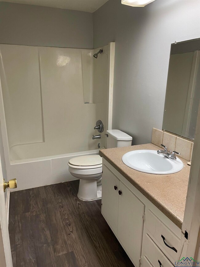 415 Glover Dr, Longview, TX 75601 - photo 5