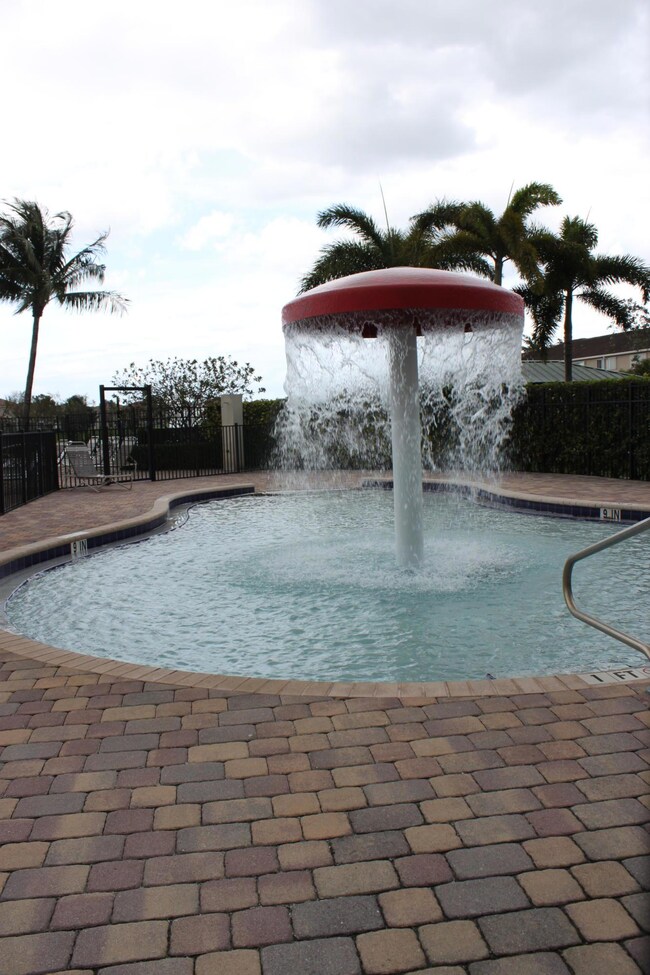 2130 Oakmont Dr, Riviera Beach, FL 33404 - photo 4