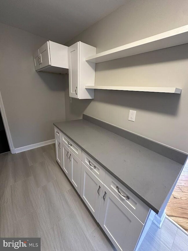 220 Medwick Garth E, Baltimore, MD 21228 - photo 4