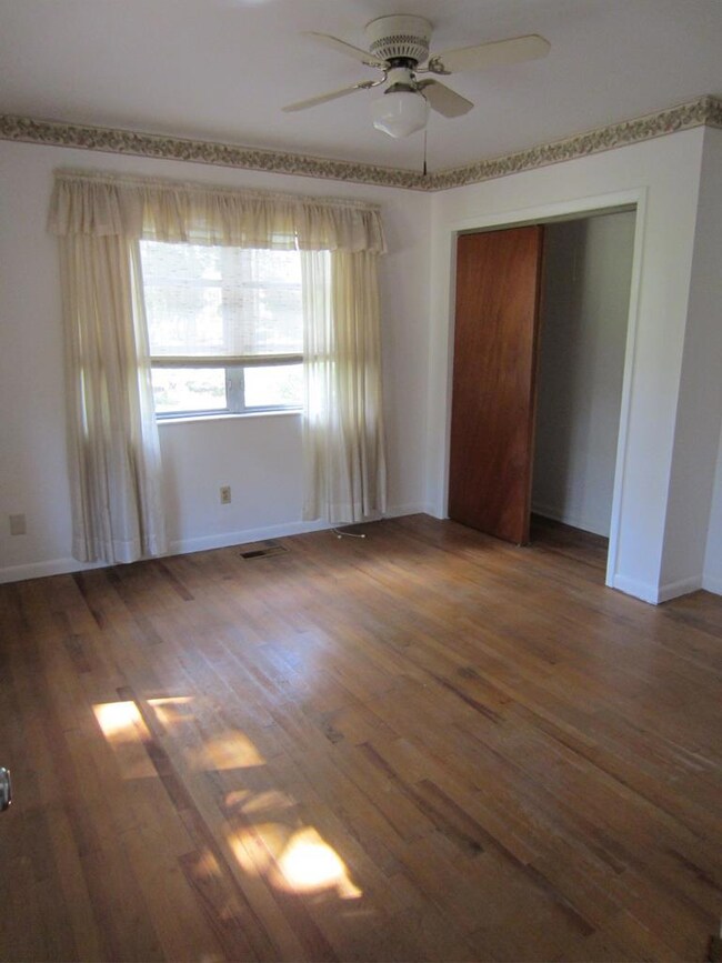 2000 W Lakeridge Dr, Albany, GA 31707 - photo 6