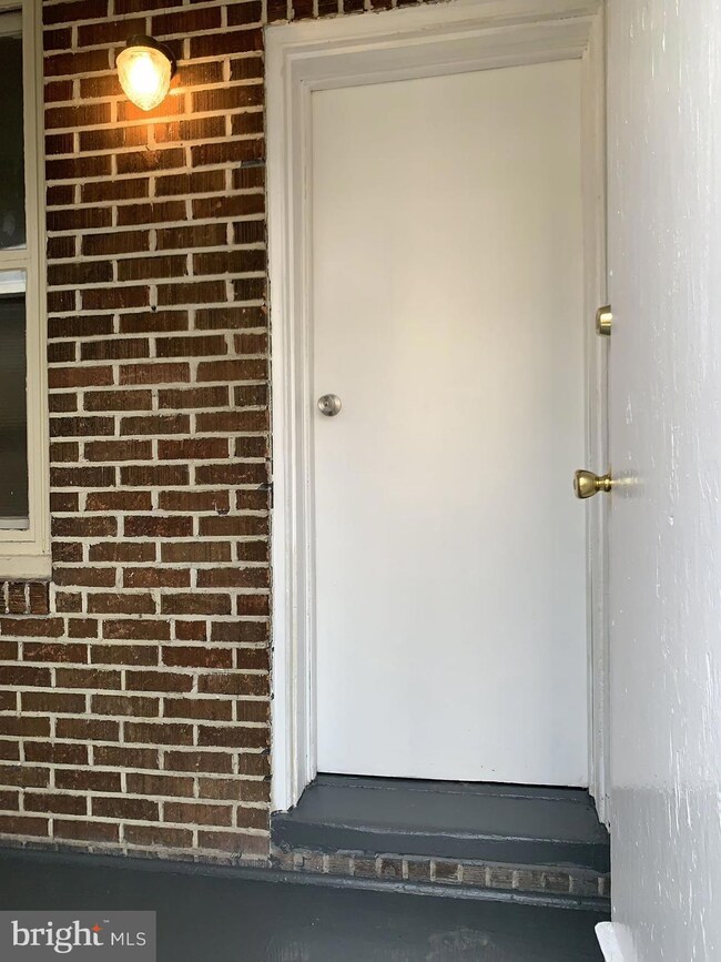 1106 Carl Miller Blvd, Camden, NJ 08104 - photo 4