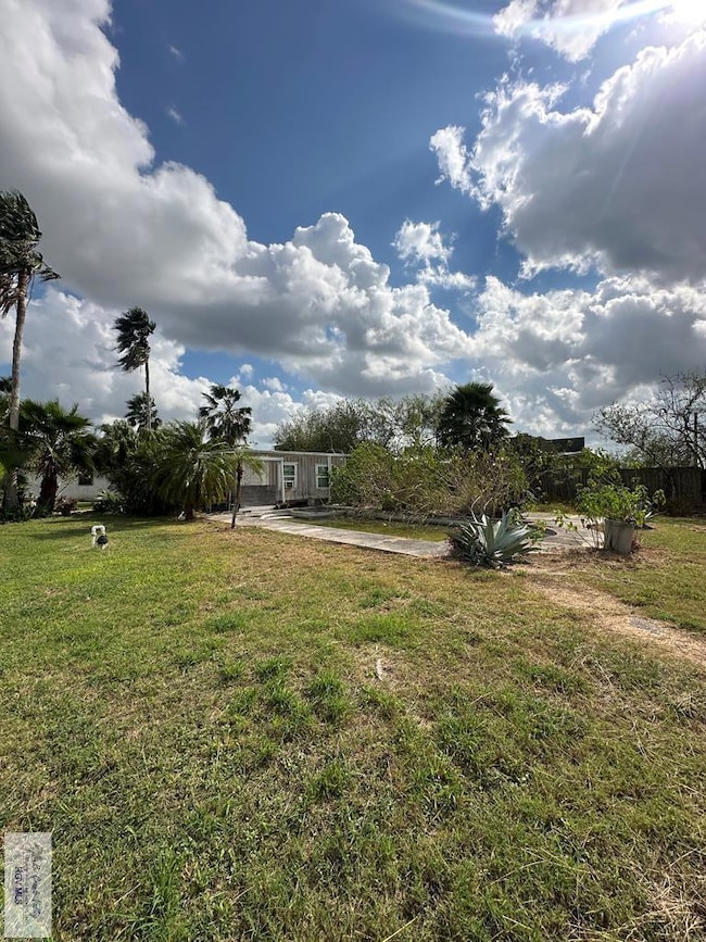 33708 Share 27 Rd unit lot 30, Los Fresnos, TX 78566 - photo 6