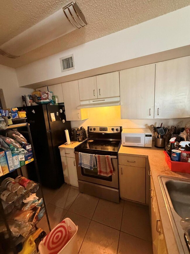 520 SW 111th Ave unit 202, Pembroke Pines, FL 33025 - photo 5