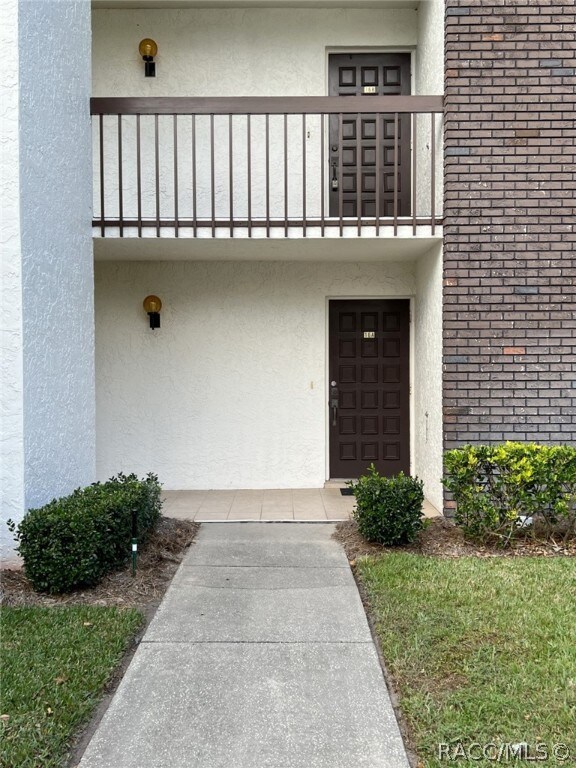 PATH TO THE FRONT ENTRANCE