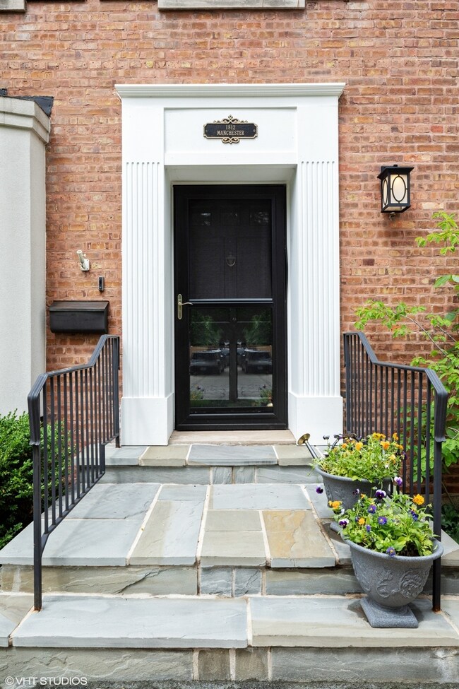 1812 Manchester Ave, Westchester, IL 60154 - photo 3