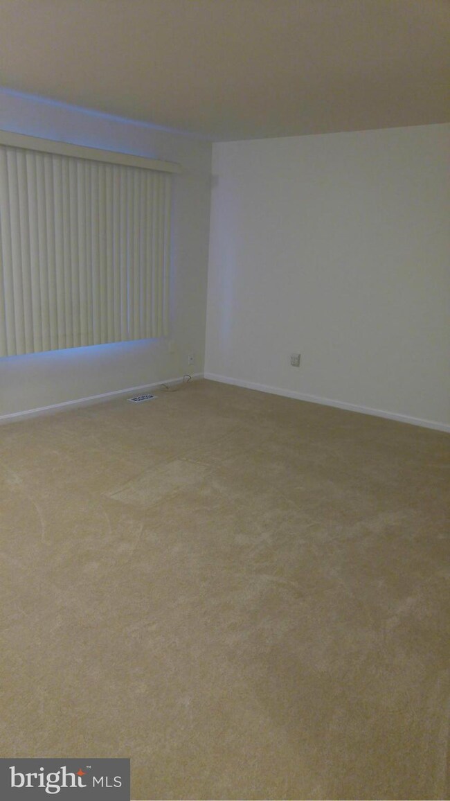 9823 Whiskey Run, Laurel, MD 20723 - photo 5