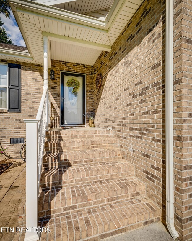 8604 Ball Park Ln, Knoxville, TN 37920 - photo 7