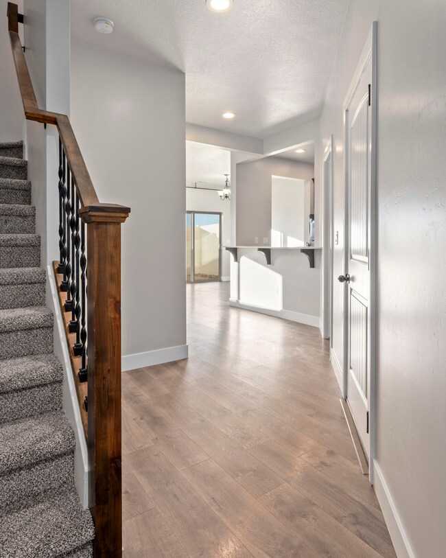 1677 N Main St #23