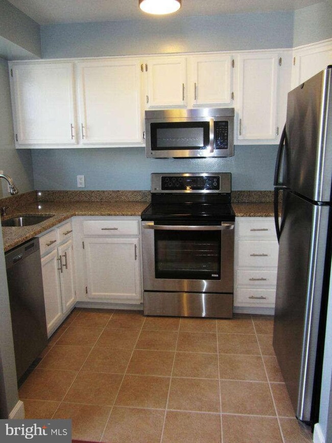 2829 S Wakefield St unit D, Arlington, VA 22206 - photo 6