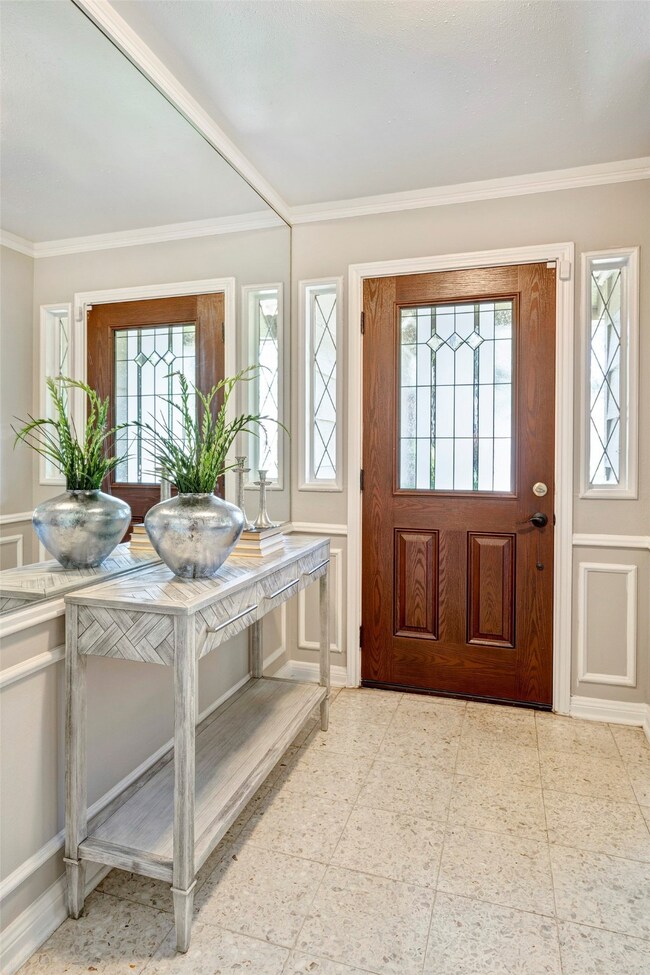 12226 Kimberley Ln, Houston, TX 77024 - photo 2