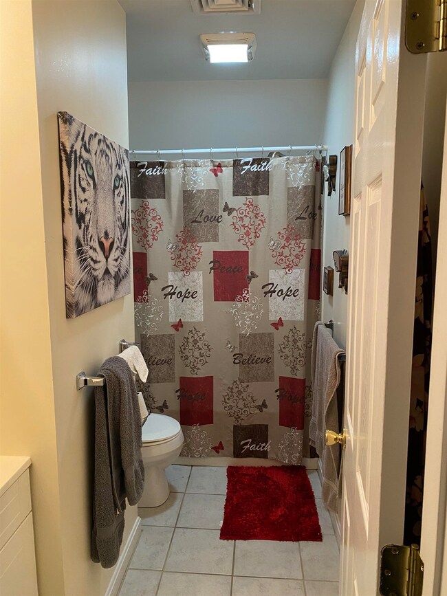 3 Middle St unit 2, Nashua, NH 03060 - photo 5