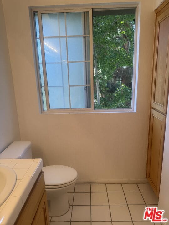 4600 Don Lorenzo Dr unit 13, Los Angeles, CA 90008 - photo 7