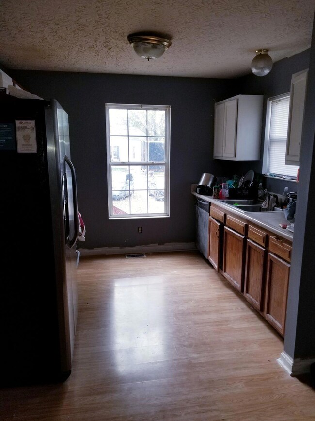 238 W Seymour Ave, Cincinnati, OH 45216 - photo 6