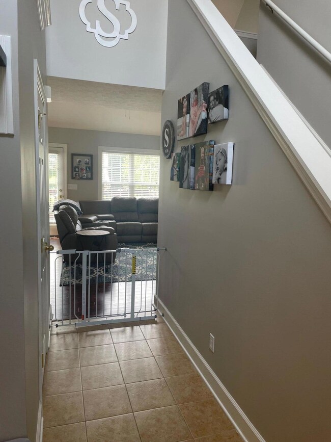 106 Robert M Green Blvd, Frankfort, KY 40601 - photo 2