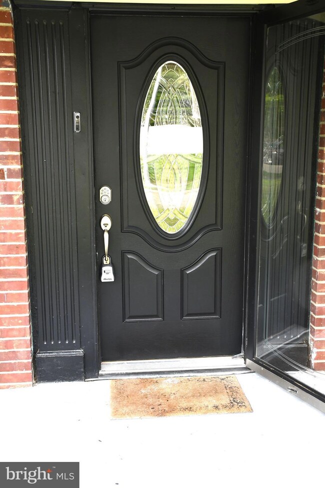 48 Parkside Cir, Willingboro, NJ 08046 - photo 2