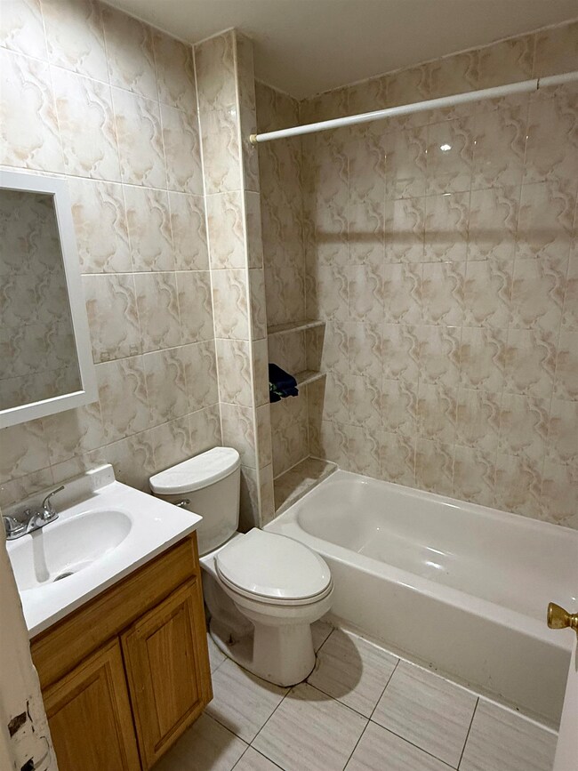 572 W Side Ave unit 2, Jersey City, NJ 07304 - photo 7