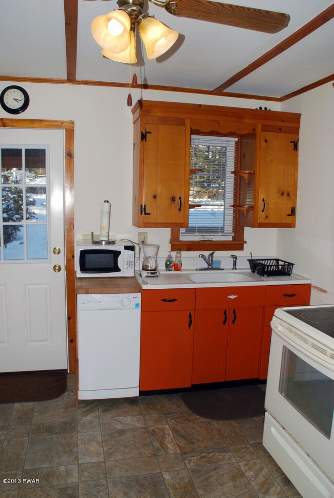 30 Lake Dr, Hawley, PA 18428 - photo 5