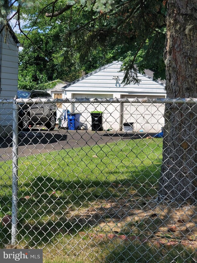 220 New Hillcrest Ave, Ewing, NJ 08638 - photo 3