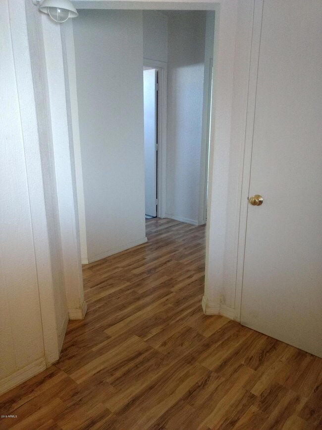 ENTRY TO BEDROOMS