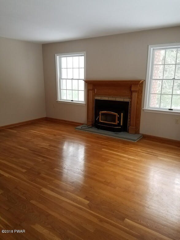 347 Sawkill Rd, Milford, PA 18337 - photo 7