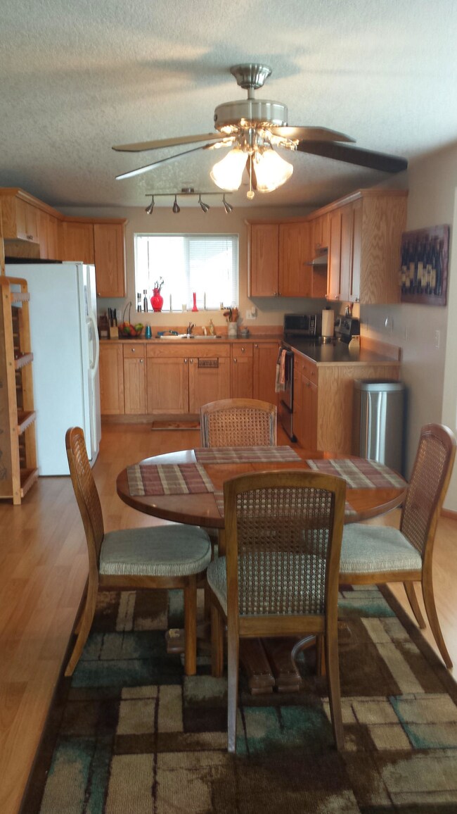 Kitchen Dining Room Combo