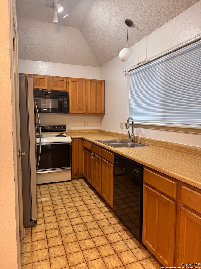 11434 Blue Mesa Dr, San Antonio, TX 78245 - photo 5