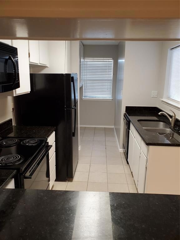 630 Bellaire Dr unit D, Hurst, TX 76053 - photo 2