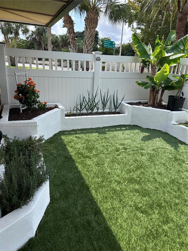 4291 Island Cir unit A, Fort Myers, FL 33919 - photo 5