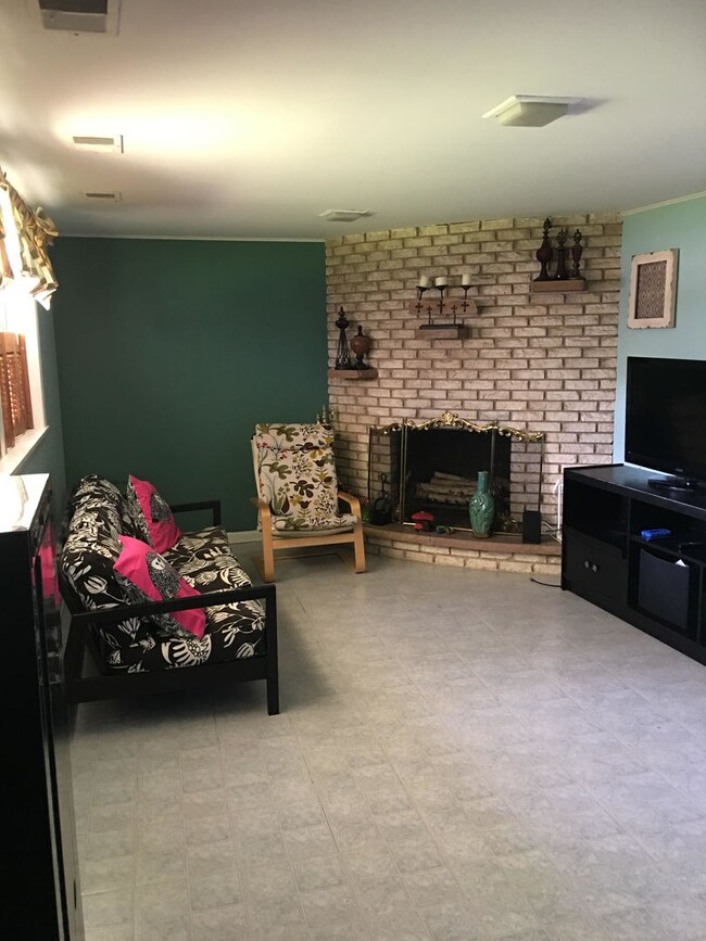 2132 Webster Ln unit 3, Des Plaines, IL 60018 - photo 2