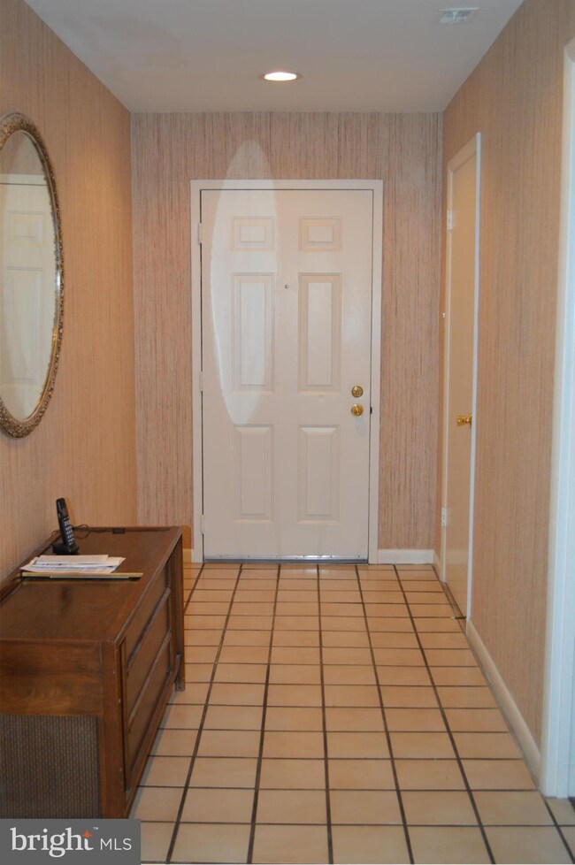 3031 Fallstaff Rd unit 207C, Baltimore, MD 21209 - photo 2