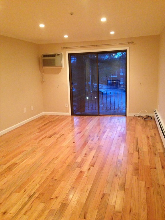 159 Bittersweet Ln unit 120, Randolph, MA 02368 - photo 2