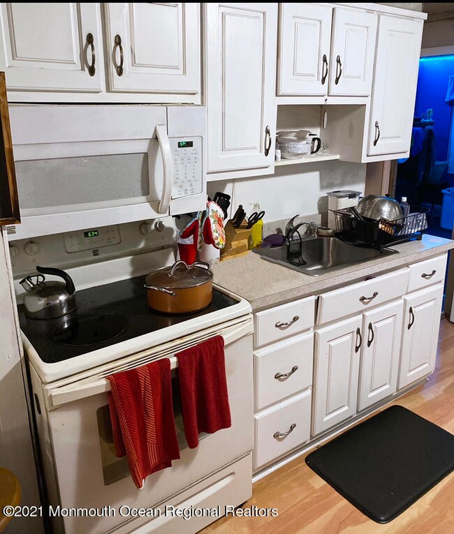 1100 11th Ave, Toms River, NJ 08757 - photo 3