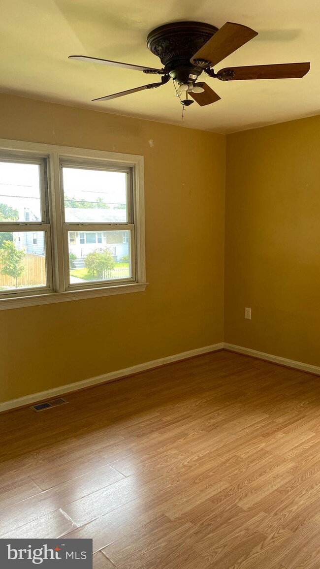 2618 Hughes Rd, Adelphi, MD 20783 - photo 3