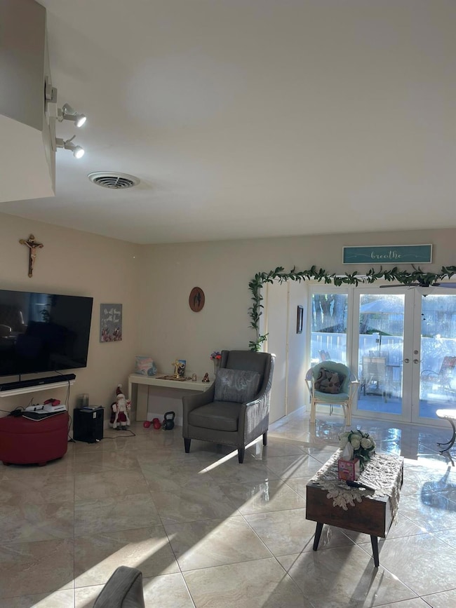 3709 Savoy Ln unit G, West Palm Beach, FL 33417 - photo 6