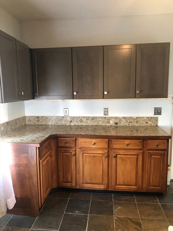 452 Osborn St, Fall River, MA 02724 - photo 6