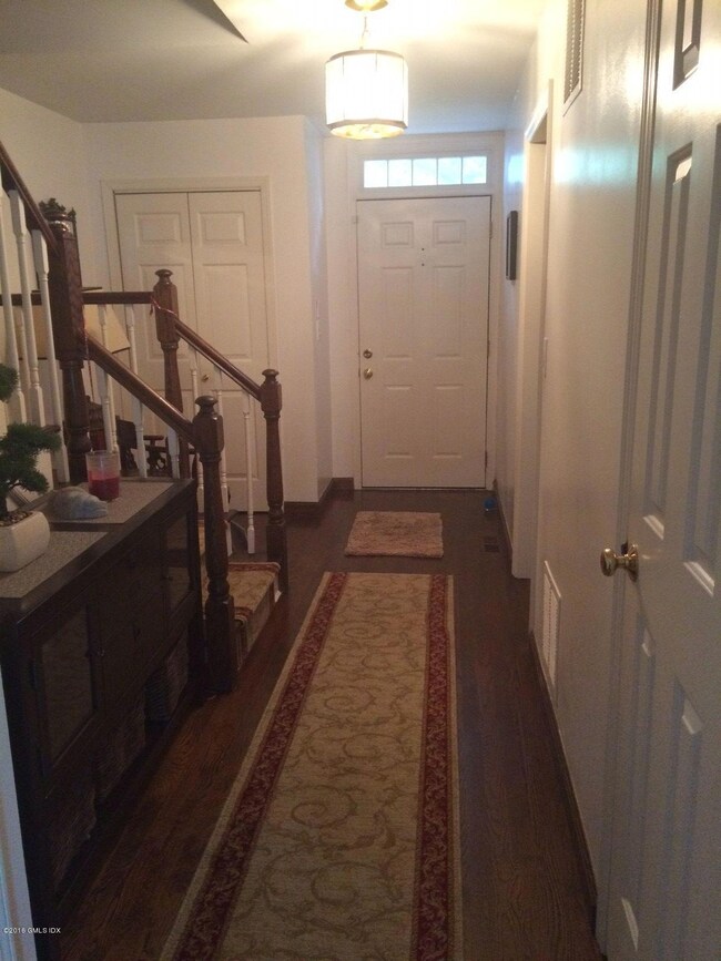 59 Greenwich Hills Dr, Greenwich, CT 06831 - photo 3
