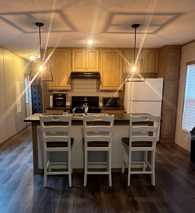 8018 Beauty Rd, Warfield, KY 41267 - photo 7